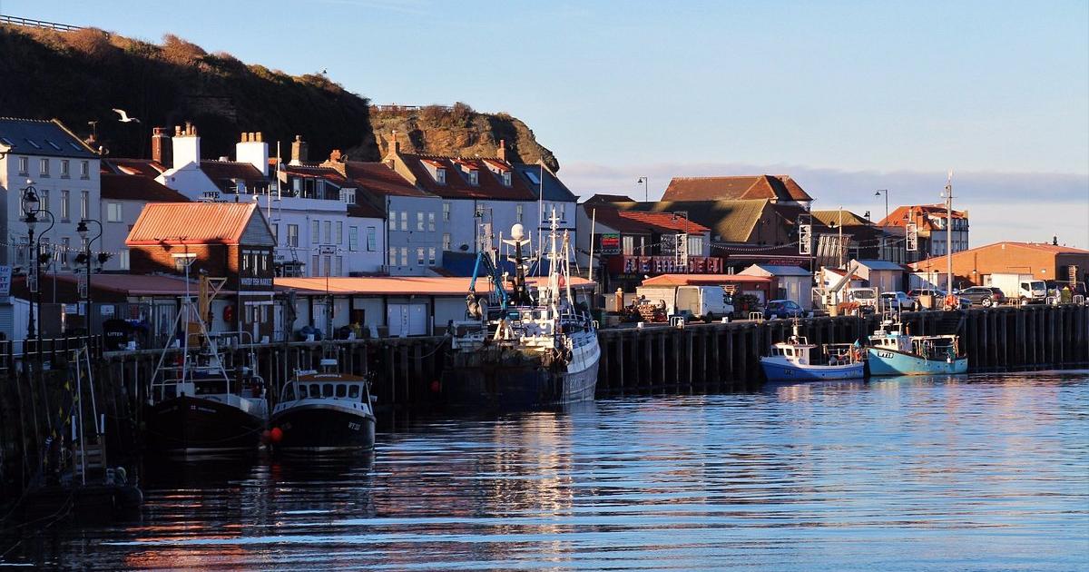 Man has died after entering the water in Khyber Pass, Whitby