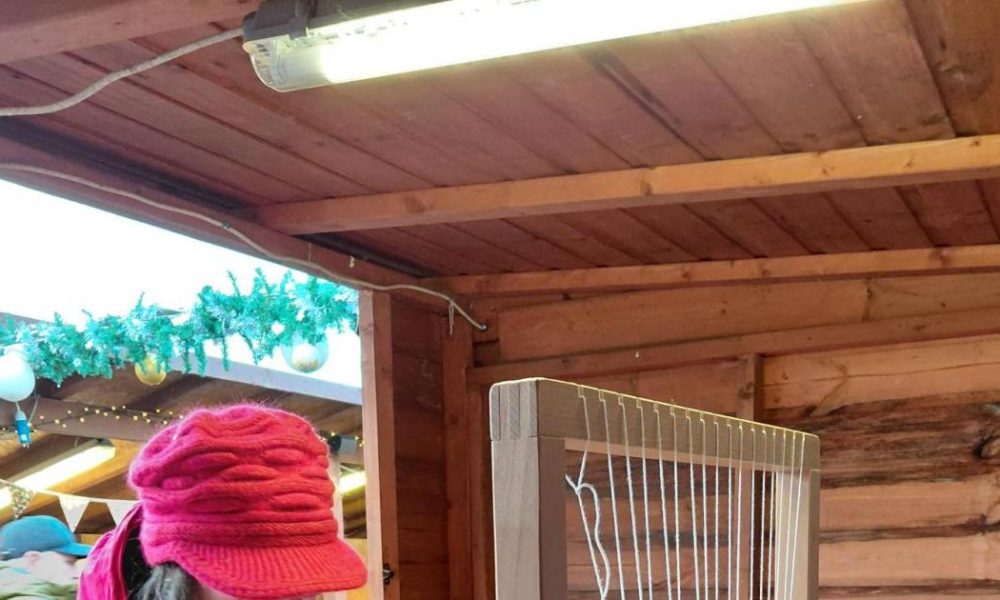 Free weaving project brings Bolton residents together