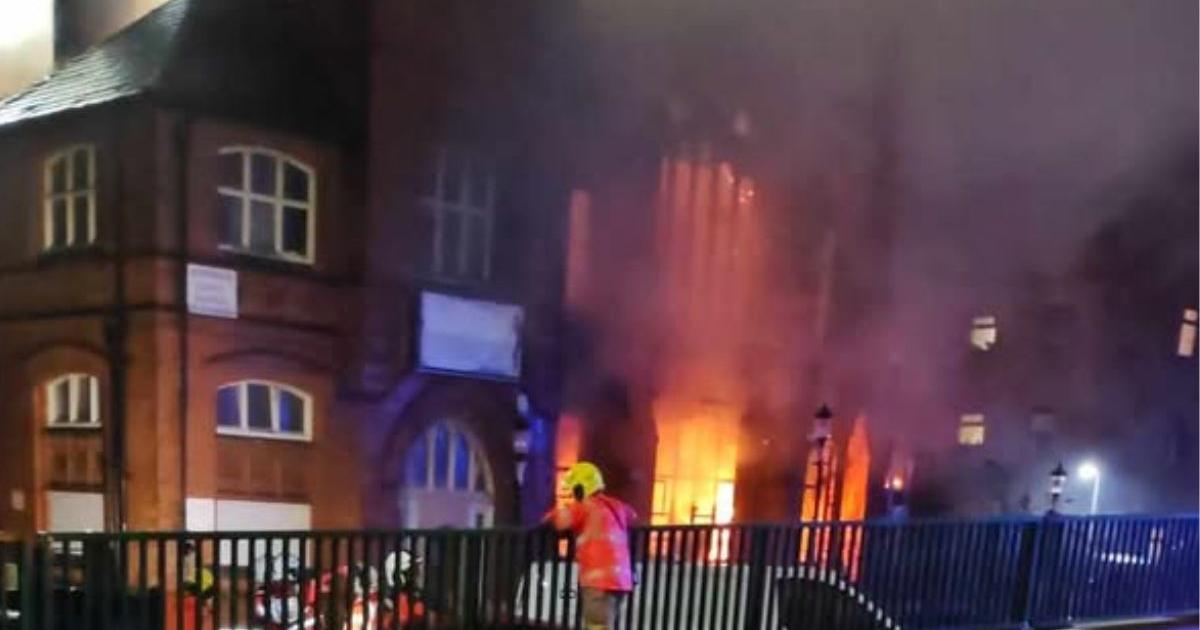 Firefighters battle blaze in abandoned building in Leigh