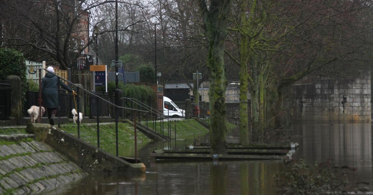 Flood warning for River Ouse in York ahead of forecast snow