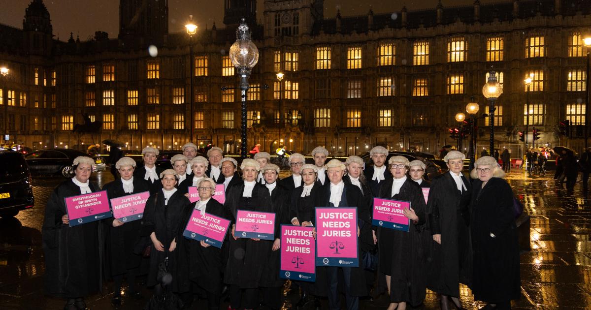 North West barristers oppose plans to curb jury trials