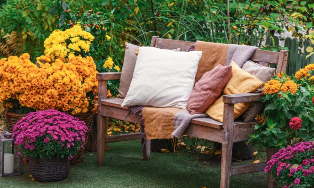 35p hack to clean garden furniture and brighten yours