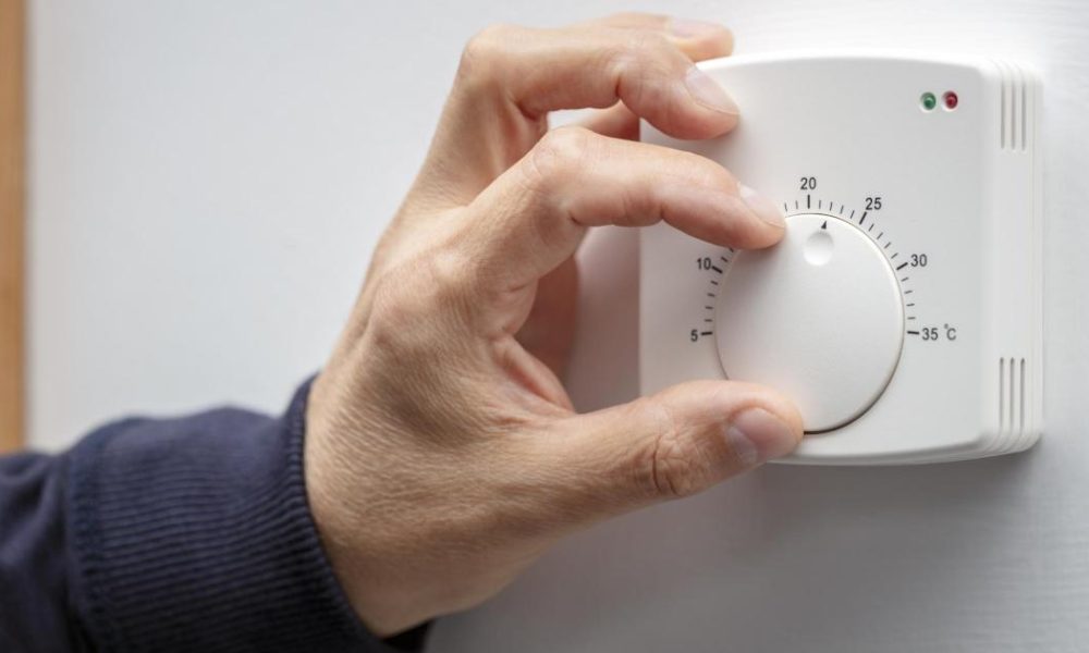 Five-second trick can make your home 10C warmer for free