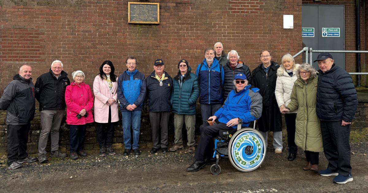 Horwich pays tribute to victims of 1958 Winter Hill air disaster