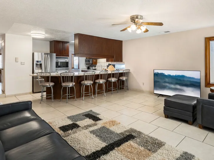 0203-Breaking-Bad-House-SUB-1