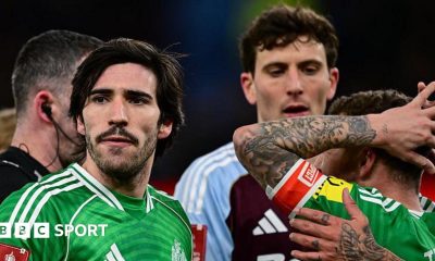 Newcastle complain to referee Chris Kavanagh