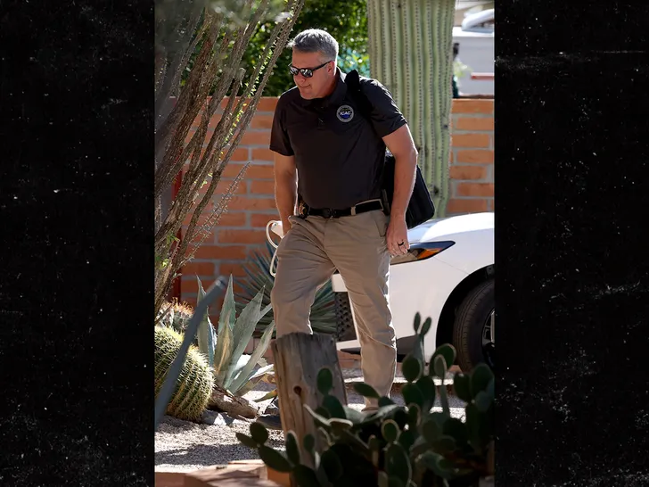 Annie-Guthrie-backgrid-2