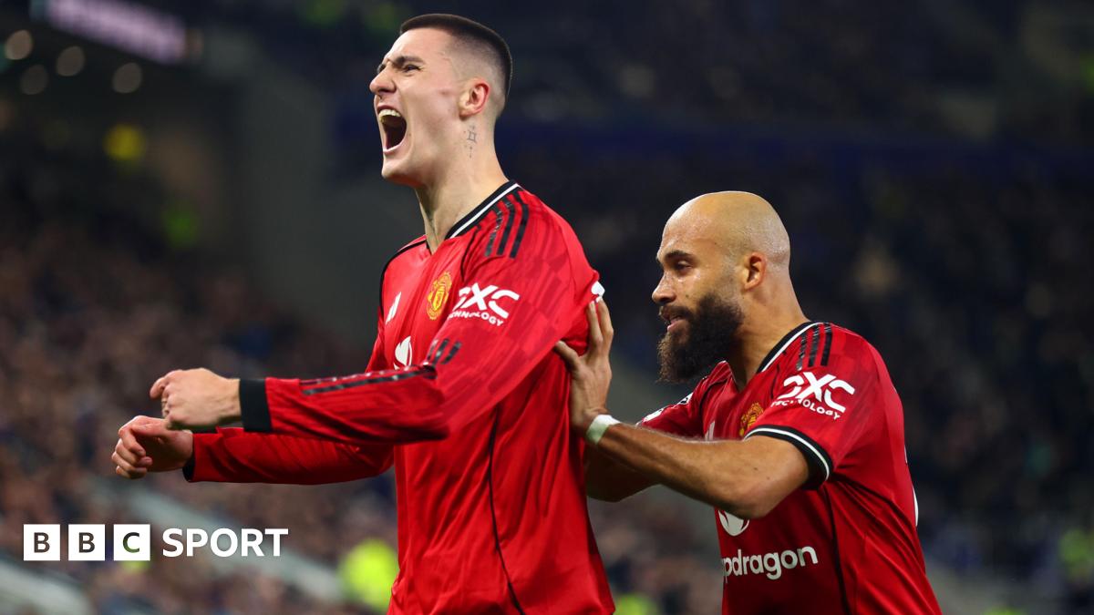 Benjamin Sesko celebrates