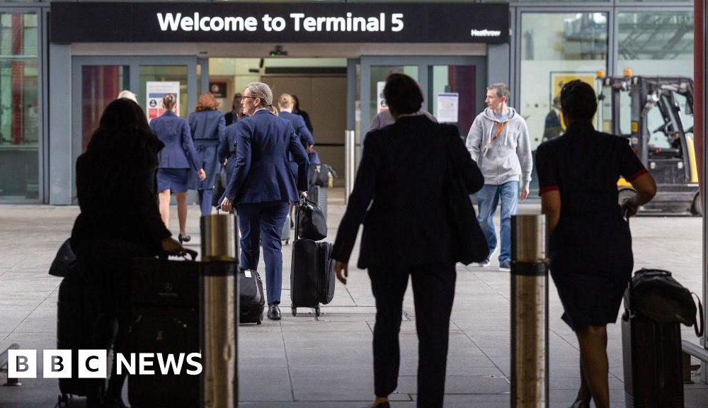 Heathrow not crowded but people walk in 'wrong place', says boss