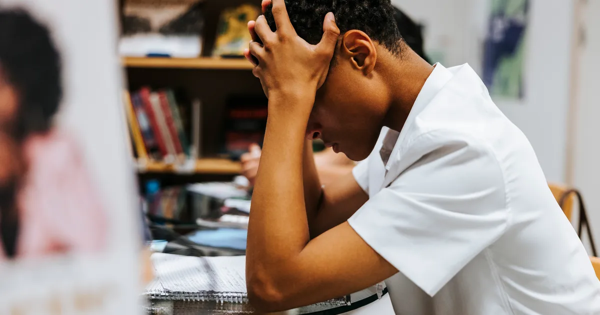 'Air Traffic Controller Parenting' Could Help Build Teen Resilience