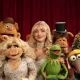 Miss Piggy and Kermit The Frog with Sabrina Carpenter and The Muppets in their new special