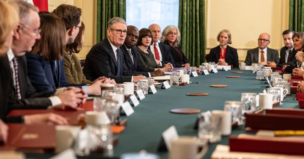 Cabinet Ministers Support Starmer He Fights For Survival