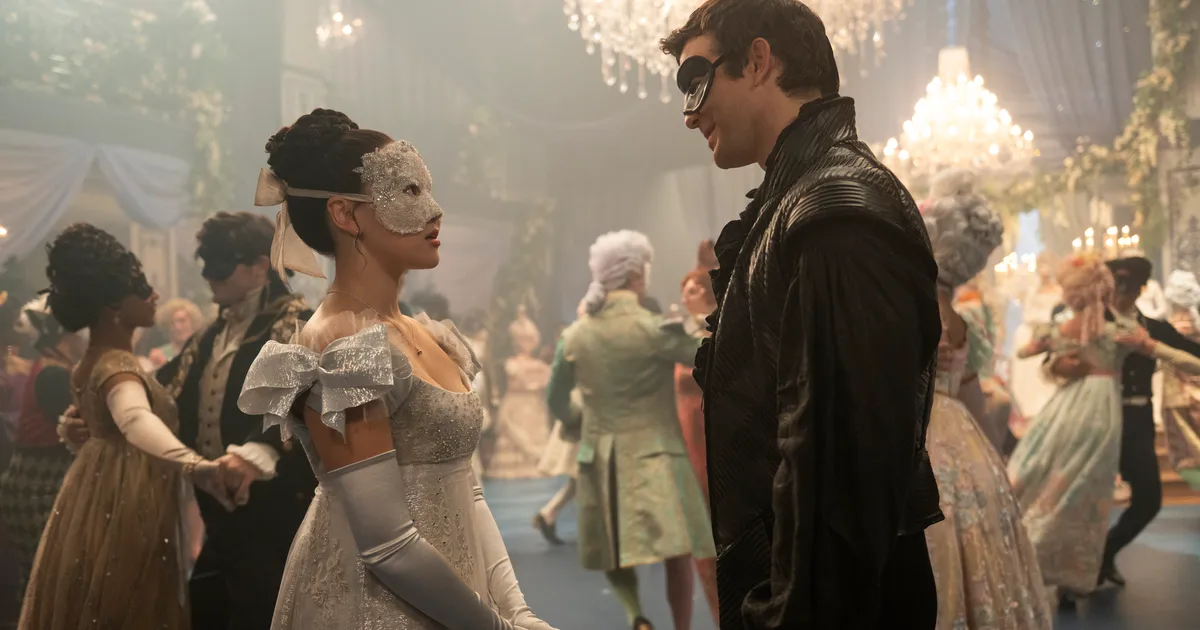 Luke Thompson Explains Why Benedict Doesn't Recognise Sophie In Bridgerton Season 4