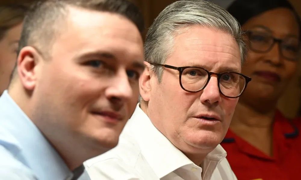Starmer Slaps Down Streeting Over Mandelson Message Release