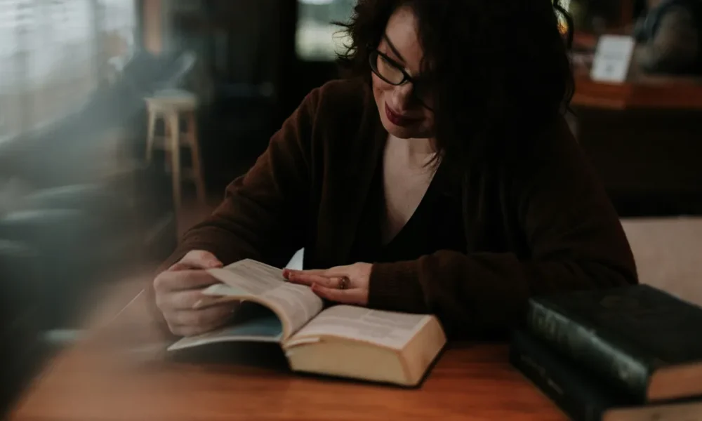 Reading And Writing Reduce Dementia Risk, Says Study