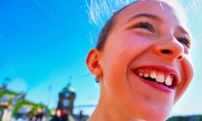 “Young women are comparing themselves not just to influencers, but to filtered images and AI-generated faces,” says dentist Pia Lieb.