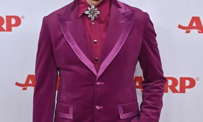 Alan Cumming on a red carpet