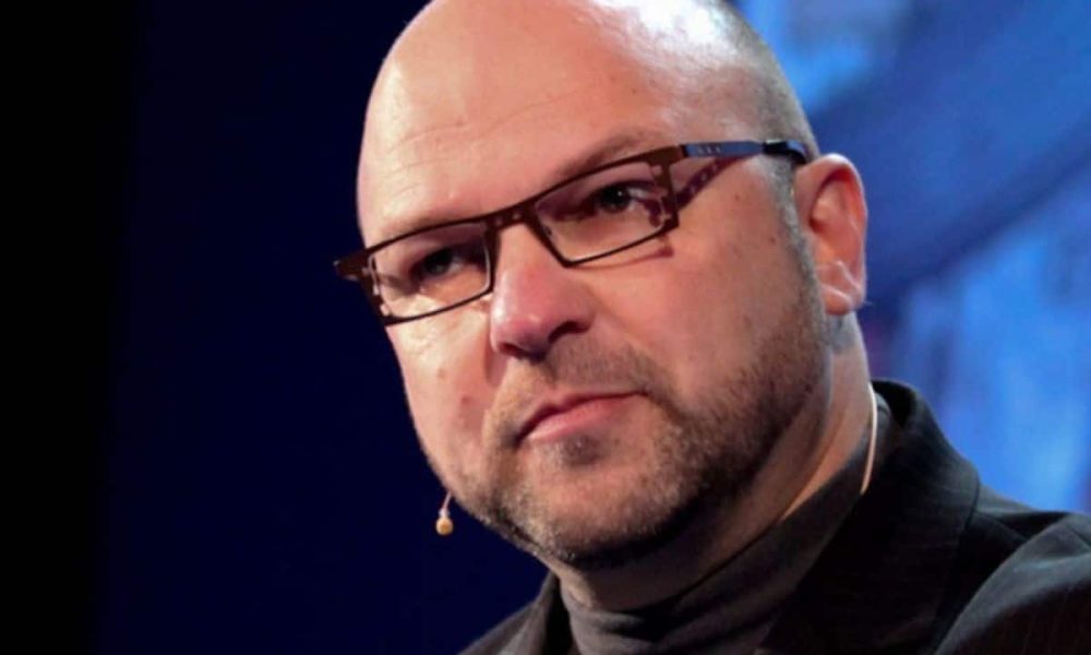 Rory Stewart moans that British politicians aren't paid enough