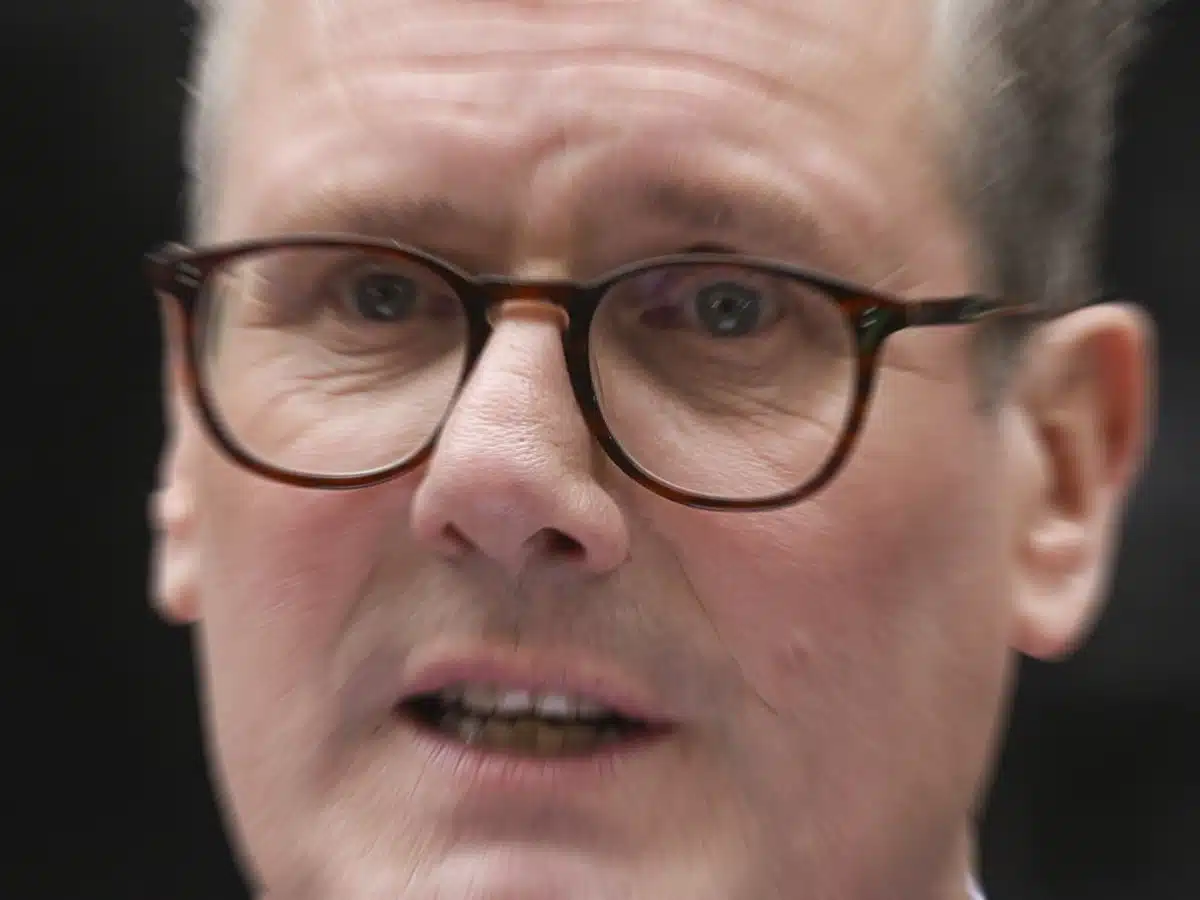 Starmer moves to BLOCK release of more dirt on Mandelson