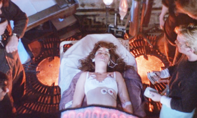 Star-Studded, R-Rated 90s Sci-Fi Thriller Will Bring You To The Brink Of Death And Back