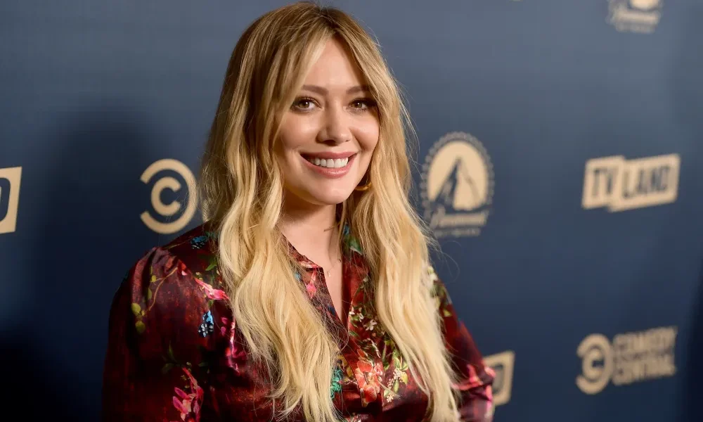 Hilary Duff Reacts to 'Lizzie McGuire' Costar Robert Carradine's Death