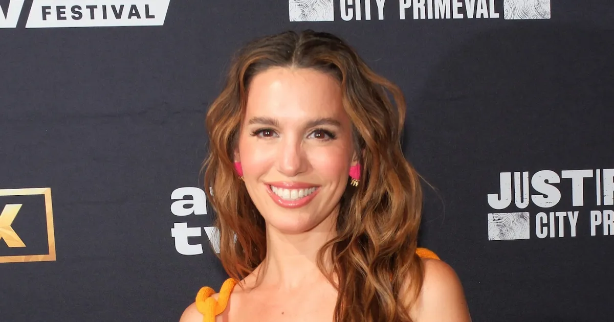 Disney Star Christy Carlson Romano Reveals Positive Cancer Scan