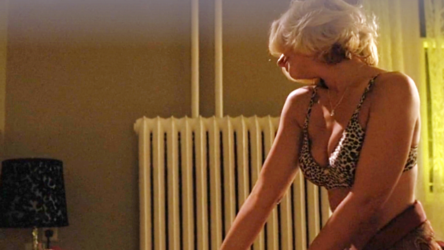 Netflix Has An Unrated Comedy That Makes Funerals Funny