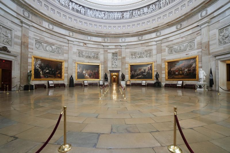 Trump says US lawmakers are close to resolution on government funding