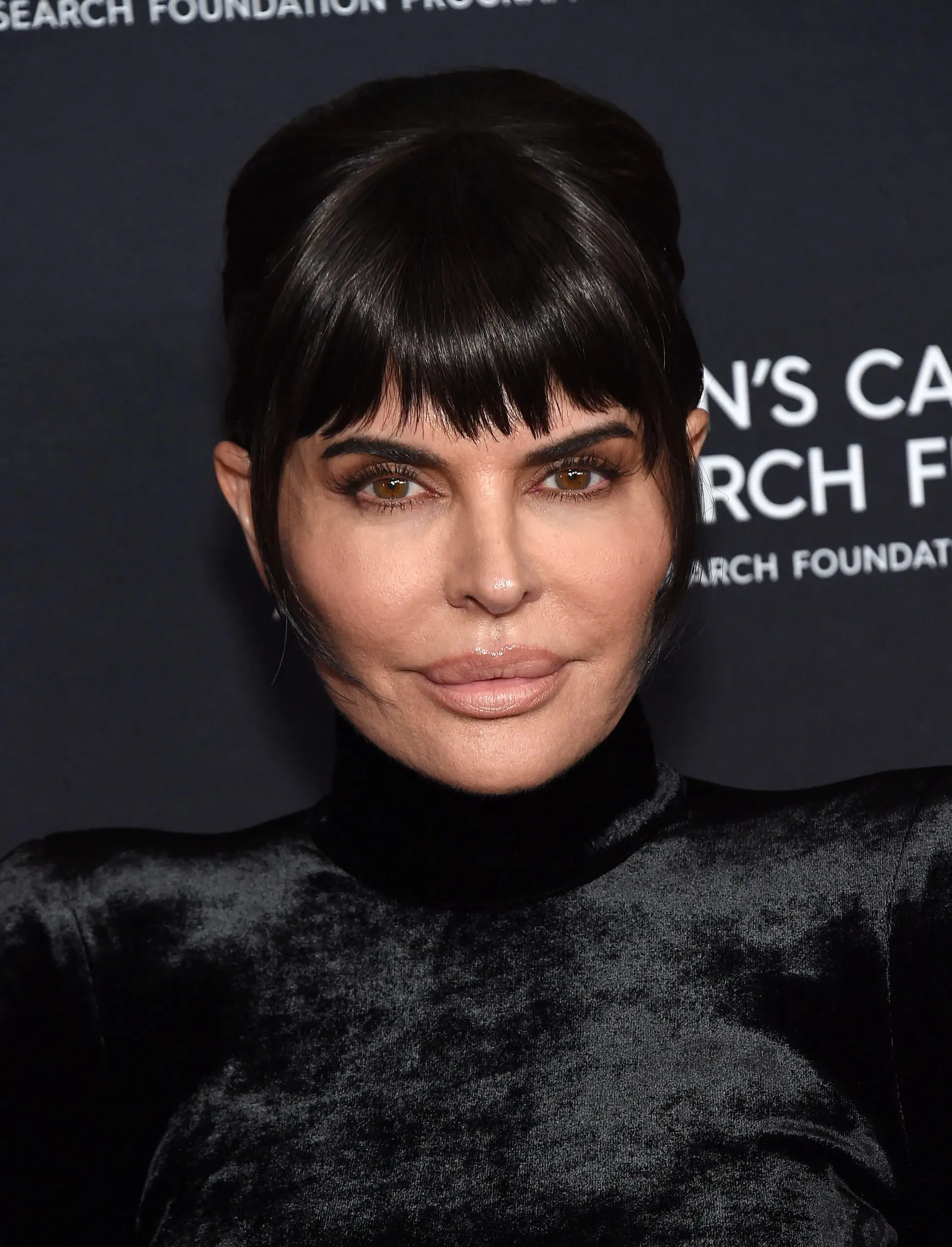 Lisa Rinna on red carpet