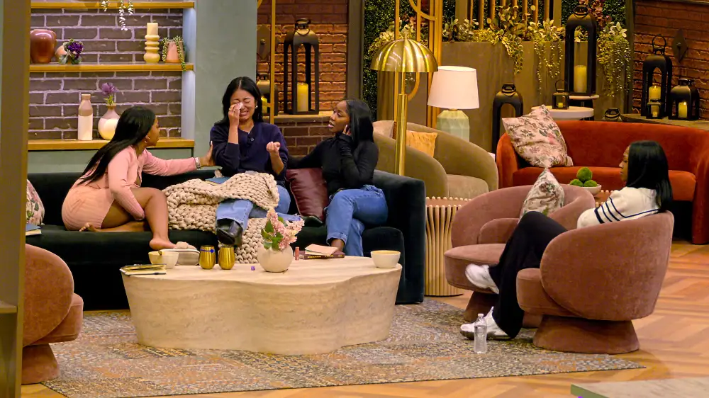 Love_Is_Blind-Keya-and-More_n_S10_E1_00_55_52_17R