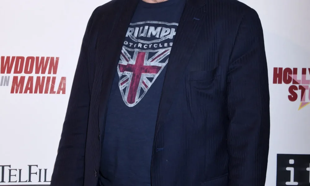 Robert Carradine on the red carpet.