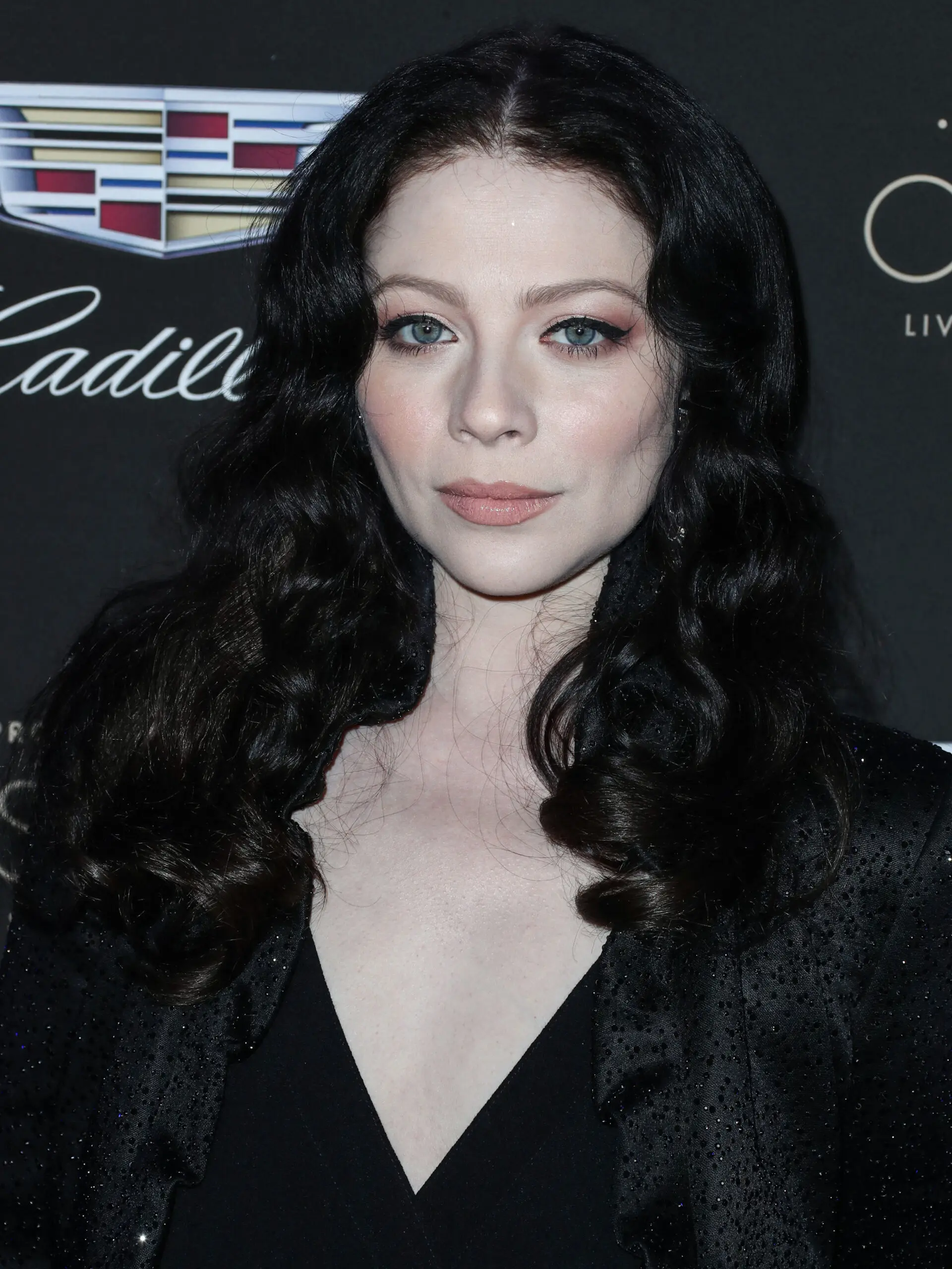 Michelle Trachtenberg with black hair