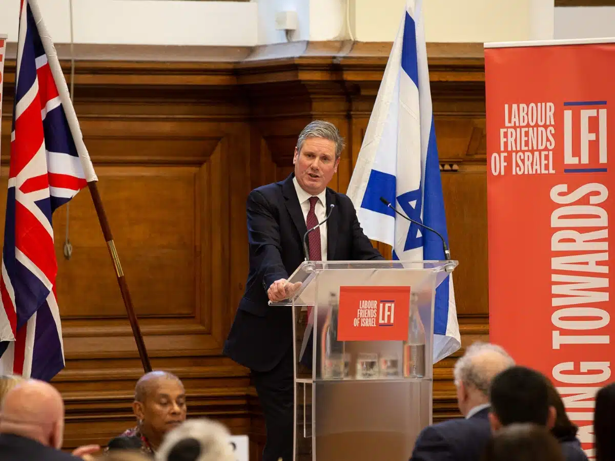 Do senior Labour politicians have relatives fighting in the IDF?