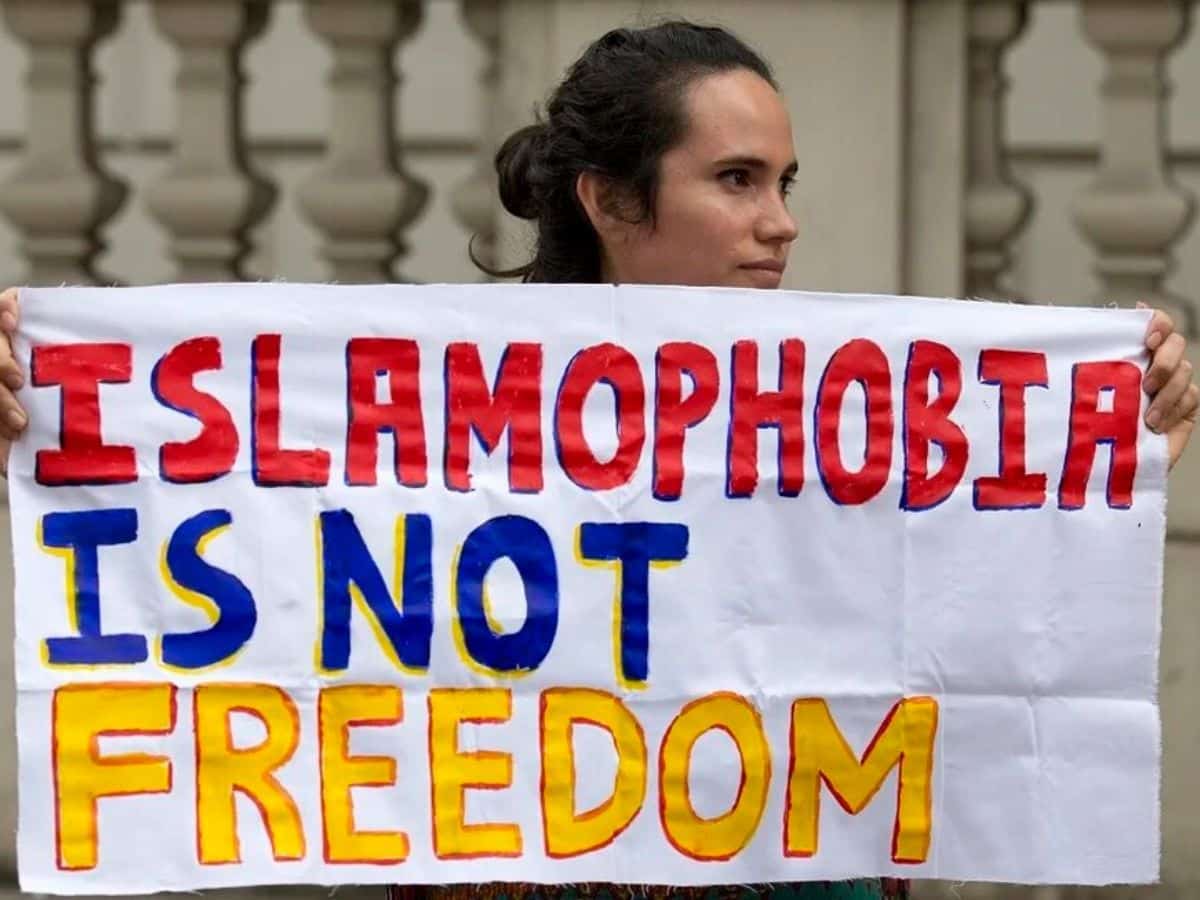 Muslims back democracy more than the general public, poll finds