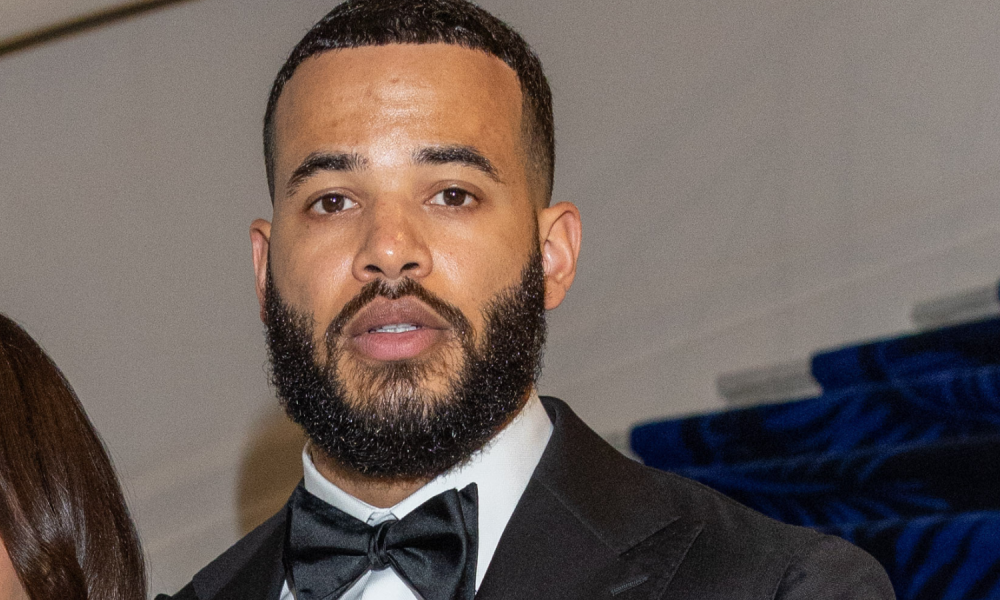 Healing Era? Desmond Scott Shows Off Life After Divorce & Fans Want The Recipe (VIDEO)