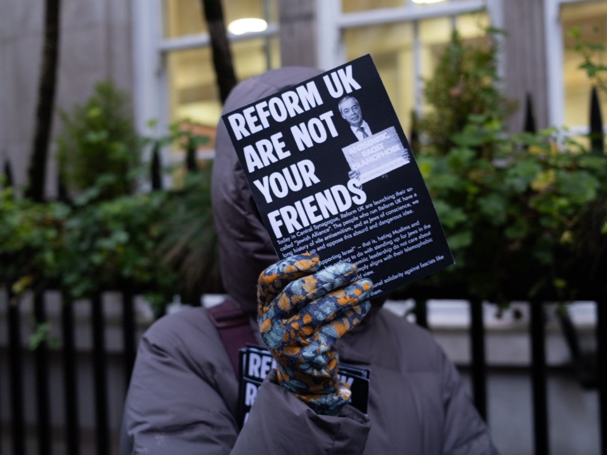 Jewish activists disrupt Nigel Farage at launch of Reform UK’s “Jewish Alliance”