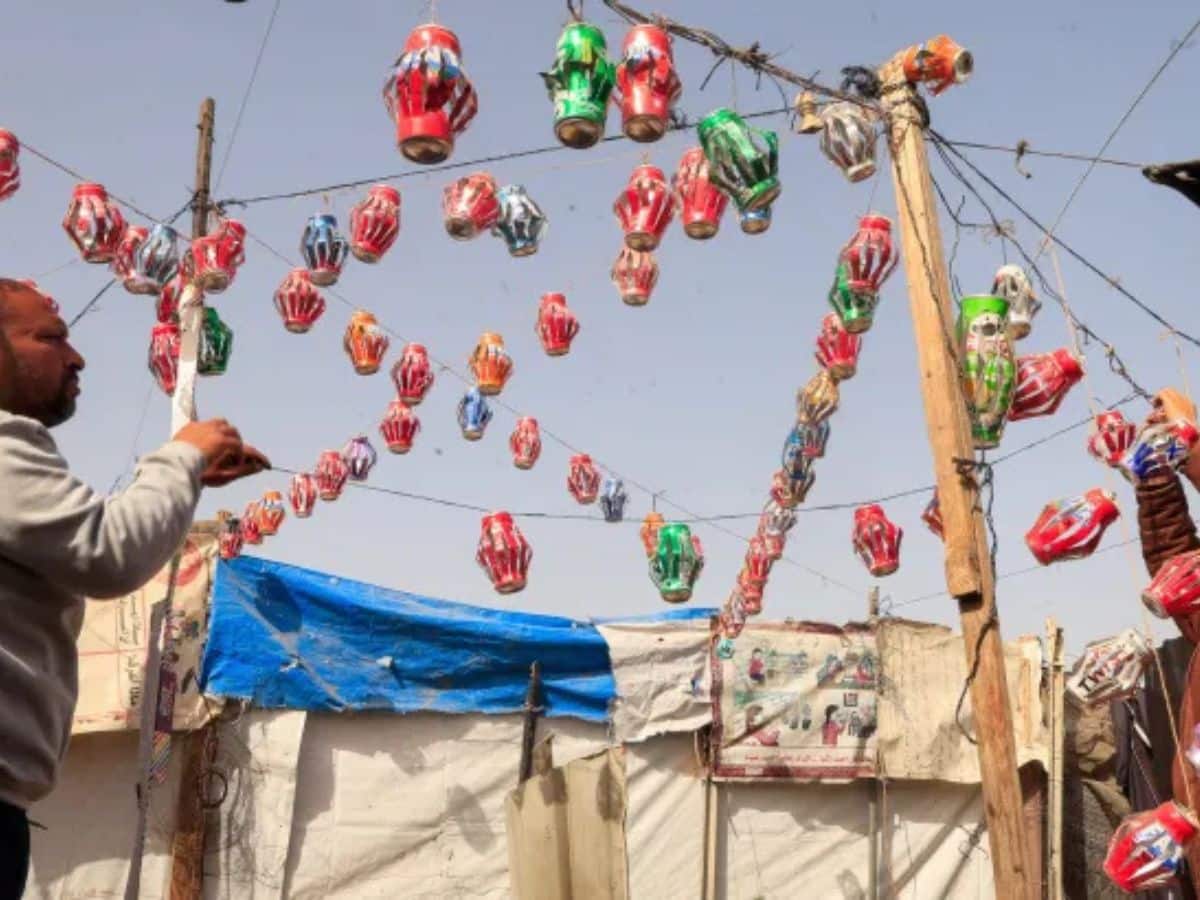 fasting among tents and rubble