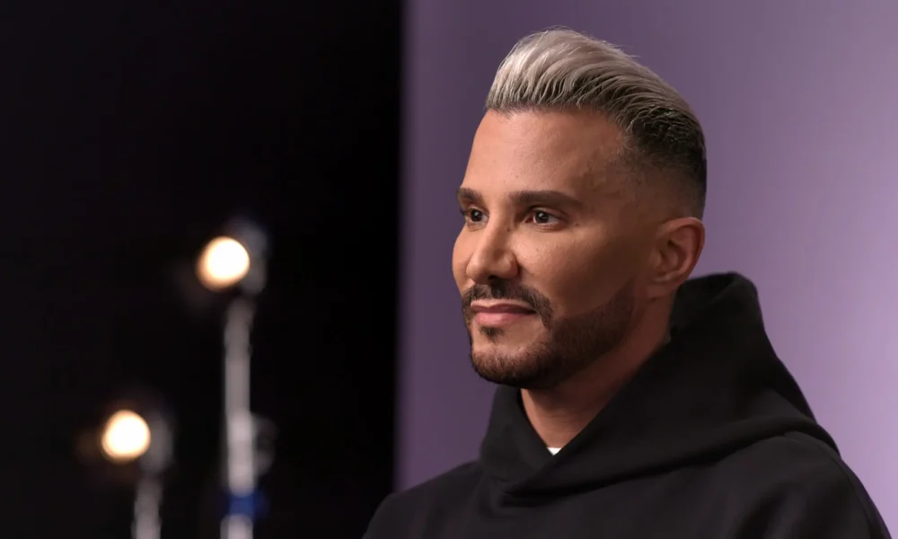 Jay Manuel on set of "Reality Check."