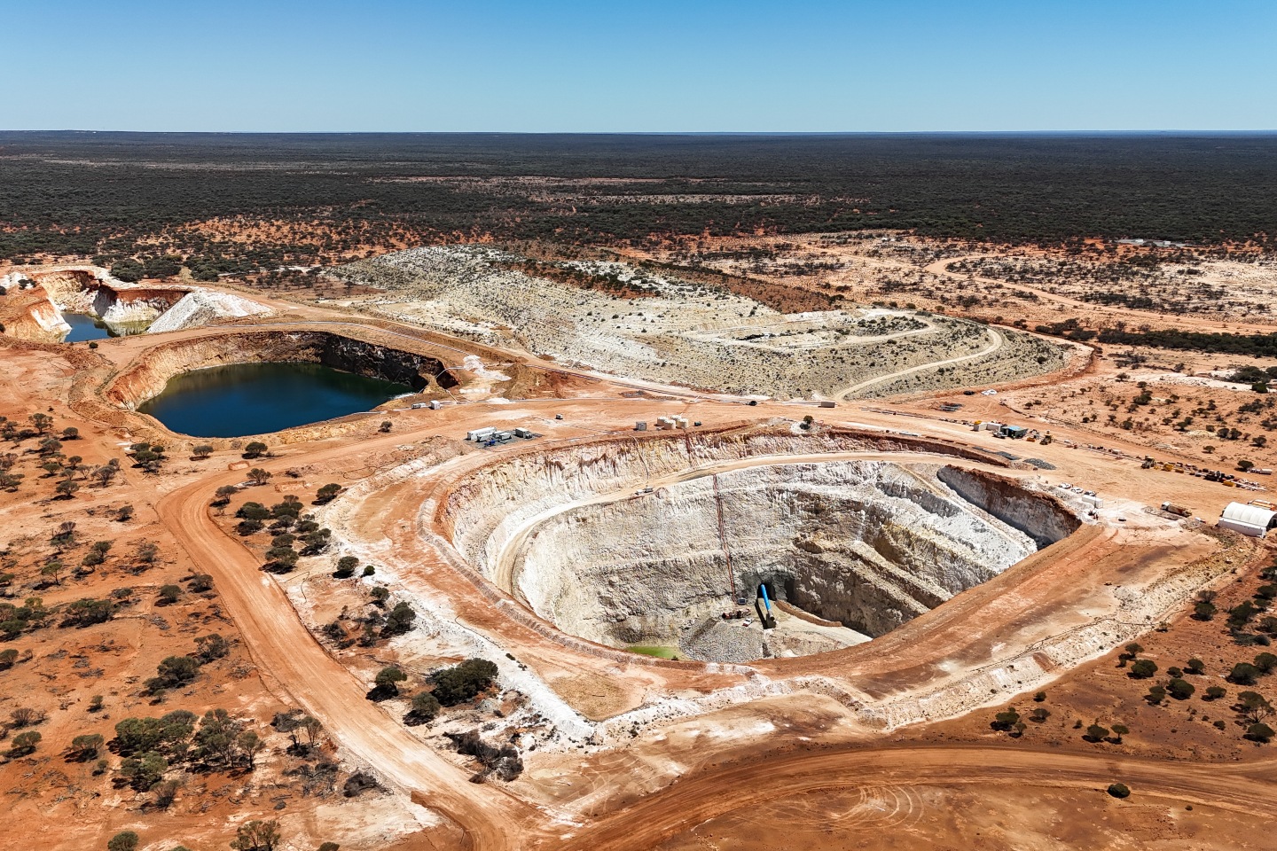 Rox calls on MACA for gold plant