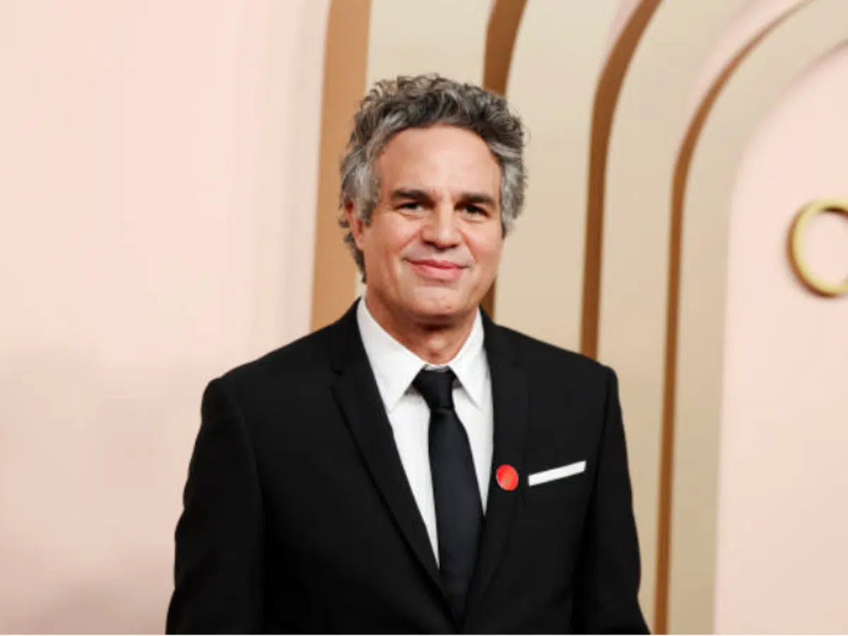Mark Ruffalo slams know-nothing billionaire