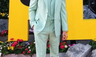 Ryan Gosling Smashes Beer Bottle Over Jimmy Kimmel’s Head