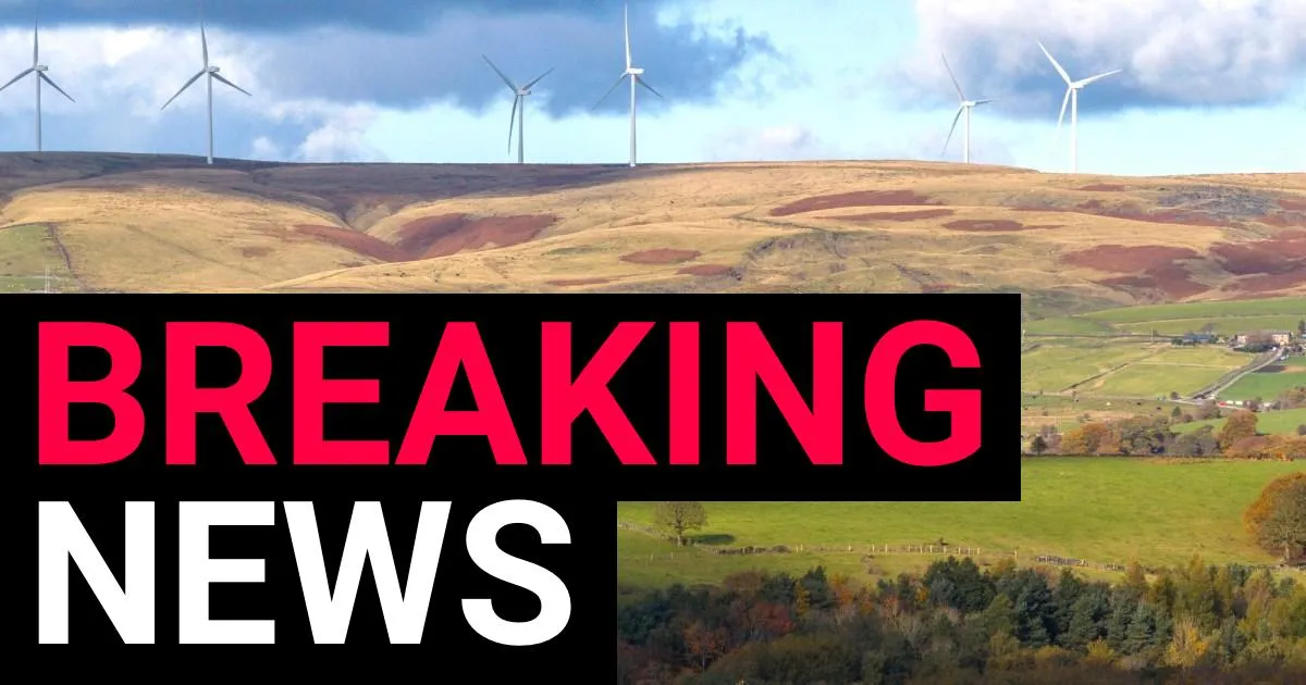 Plane crash in Greater Manchester sparks major emergency response | News UK