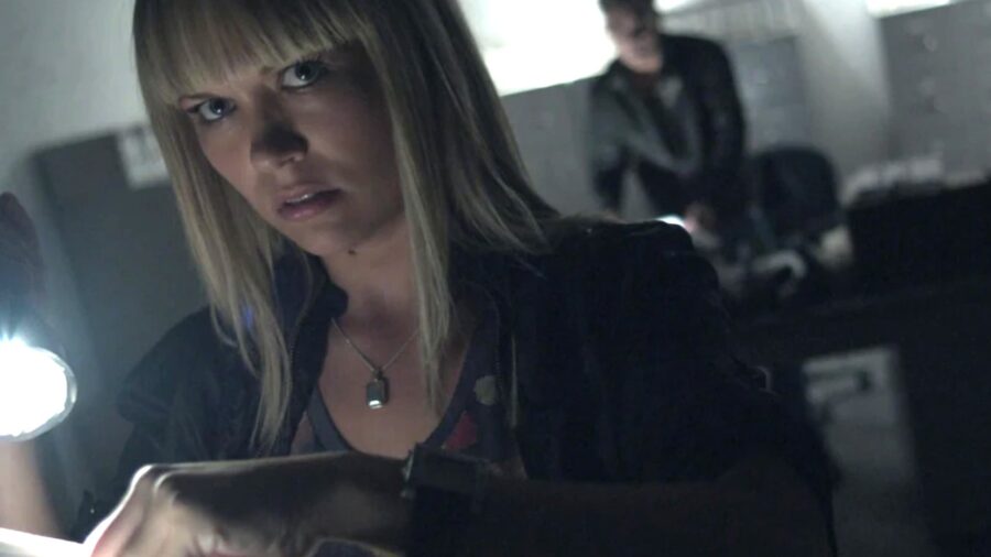 Stargate's Amanda Tapping Went Full Horror Movie, And It's Perfect