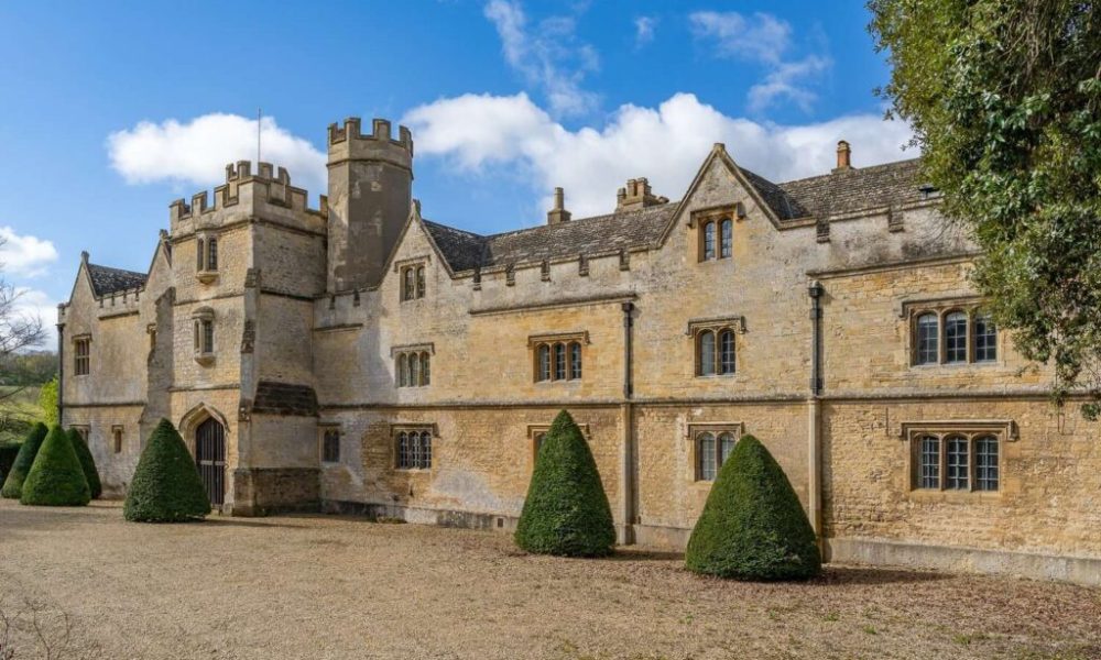 FTX-linked Effective Ventures sells UK manor at $14.5M loss