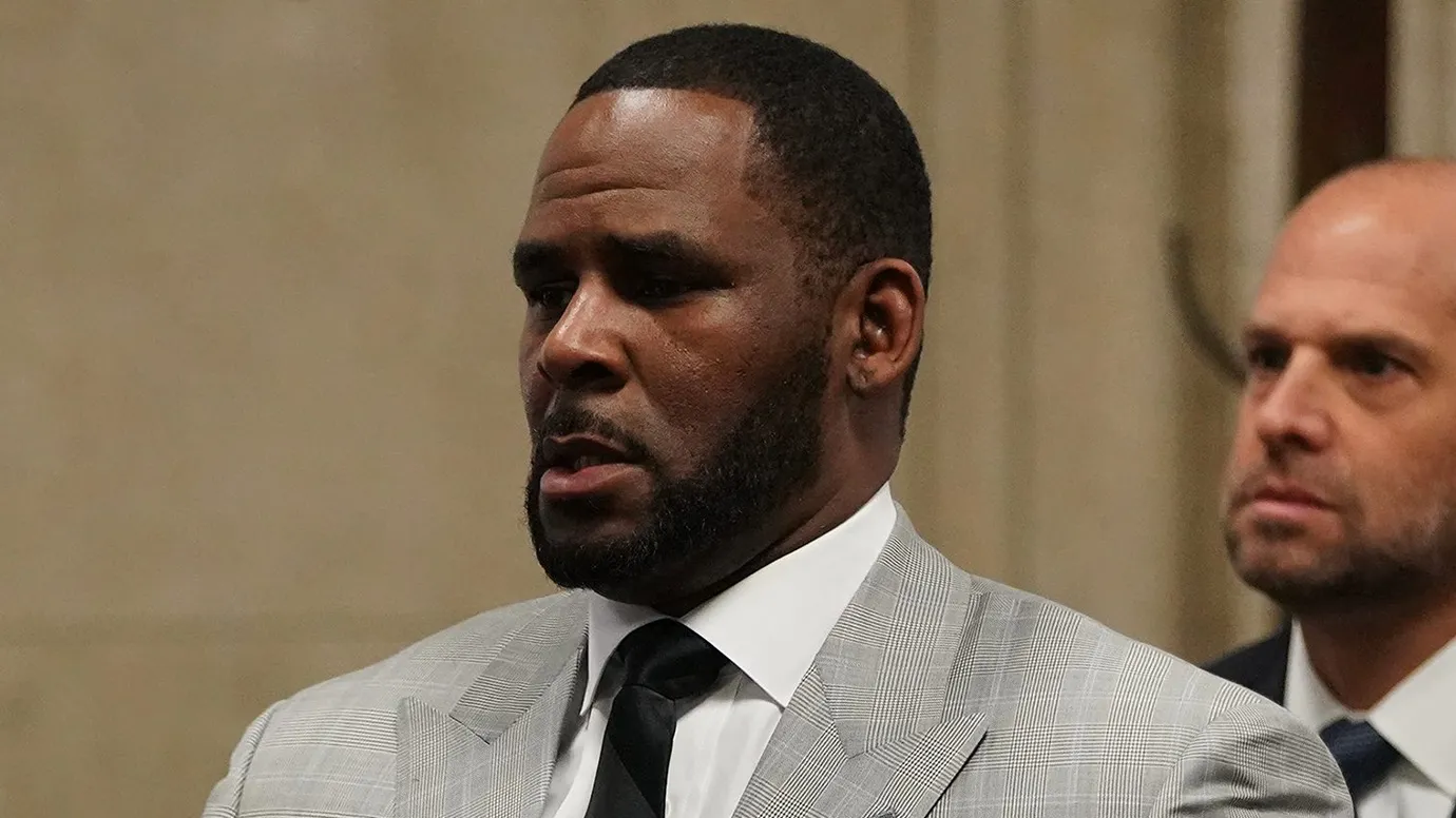 UPDATE: Sparkle Calls Out Niece Reshona Landfair's "False Statements," Says She Never Instructed Her To Sit On R. Kelly Lap (VIDEO)