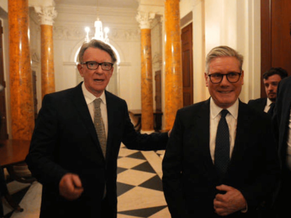 Starmer hands Mandelson dossier to police