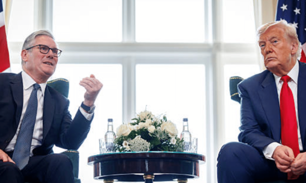 Starmer continues to sniff around Trump's arse