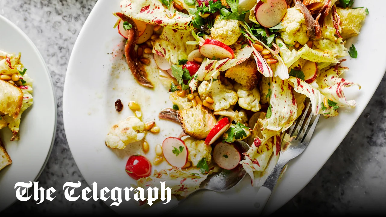 Winter panzanella with cauliflower, radishes and raisins