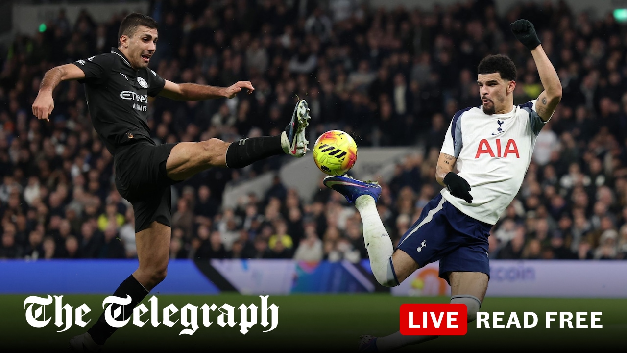 Dominic Solanke’s scorpion-kick stunner earns Spurs draw against Man City