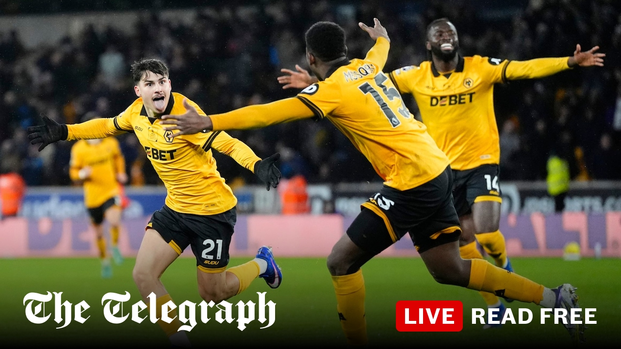 Score and latest Premier League updates